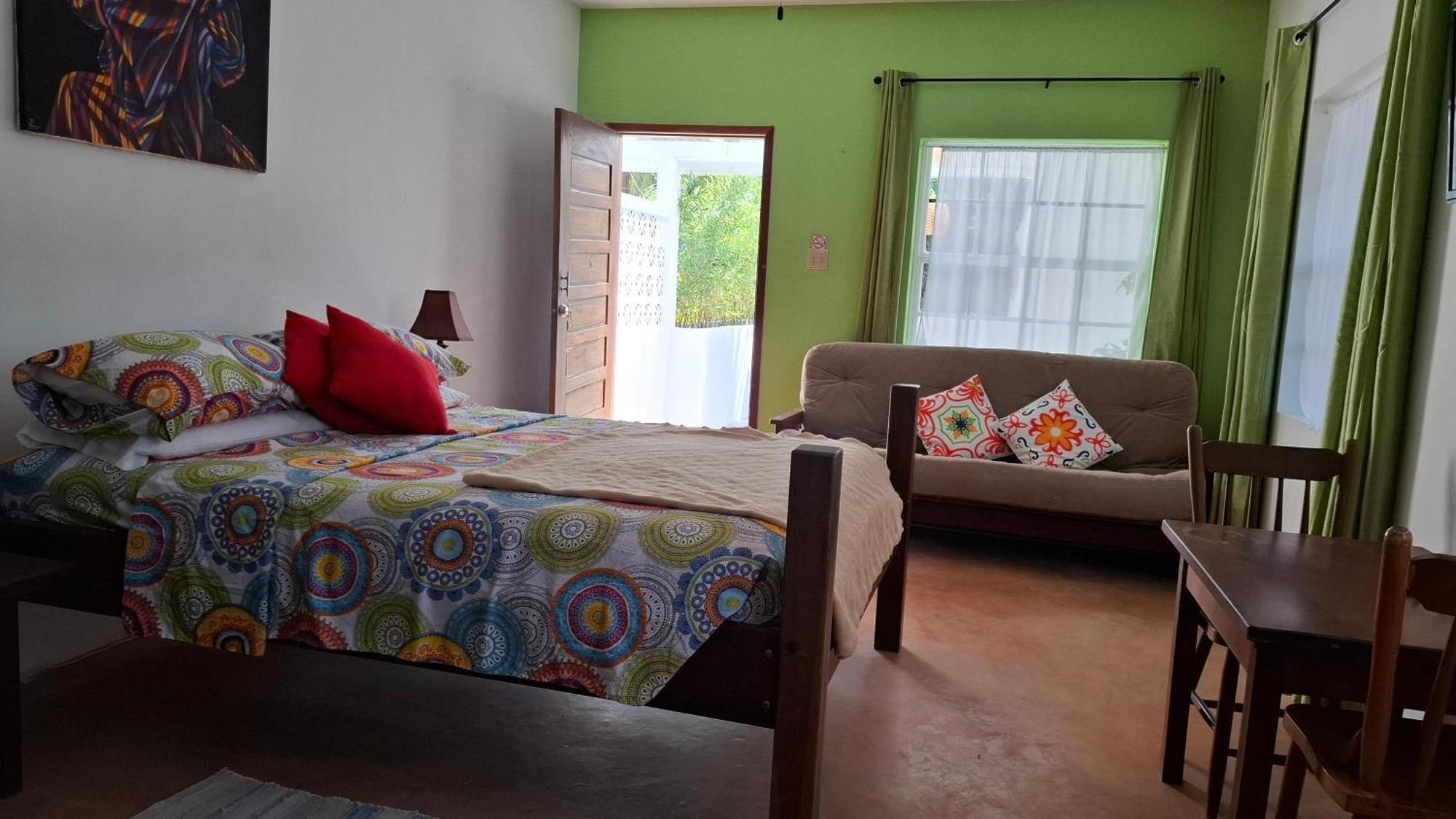 Amanda'S Place Green Studio - Pool And Tropical Garden Caye Caulker Exterior photo